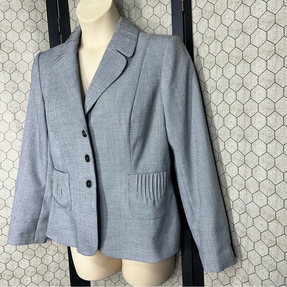 Isabella Suits Jacket - Picture 3 of 13